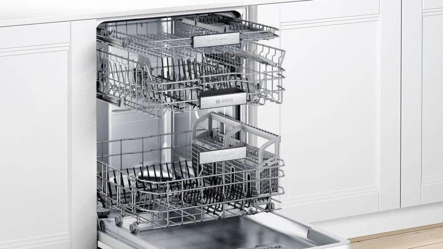 Bosch - 40 dBA Built In Dishwasher in Stainless - SHV88PZ53N