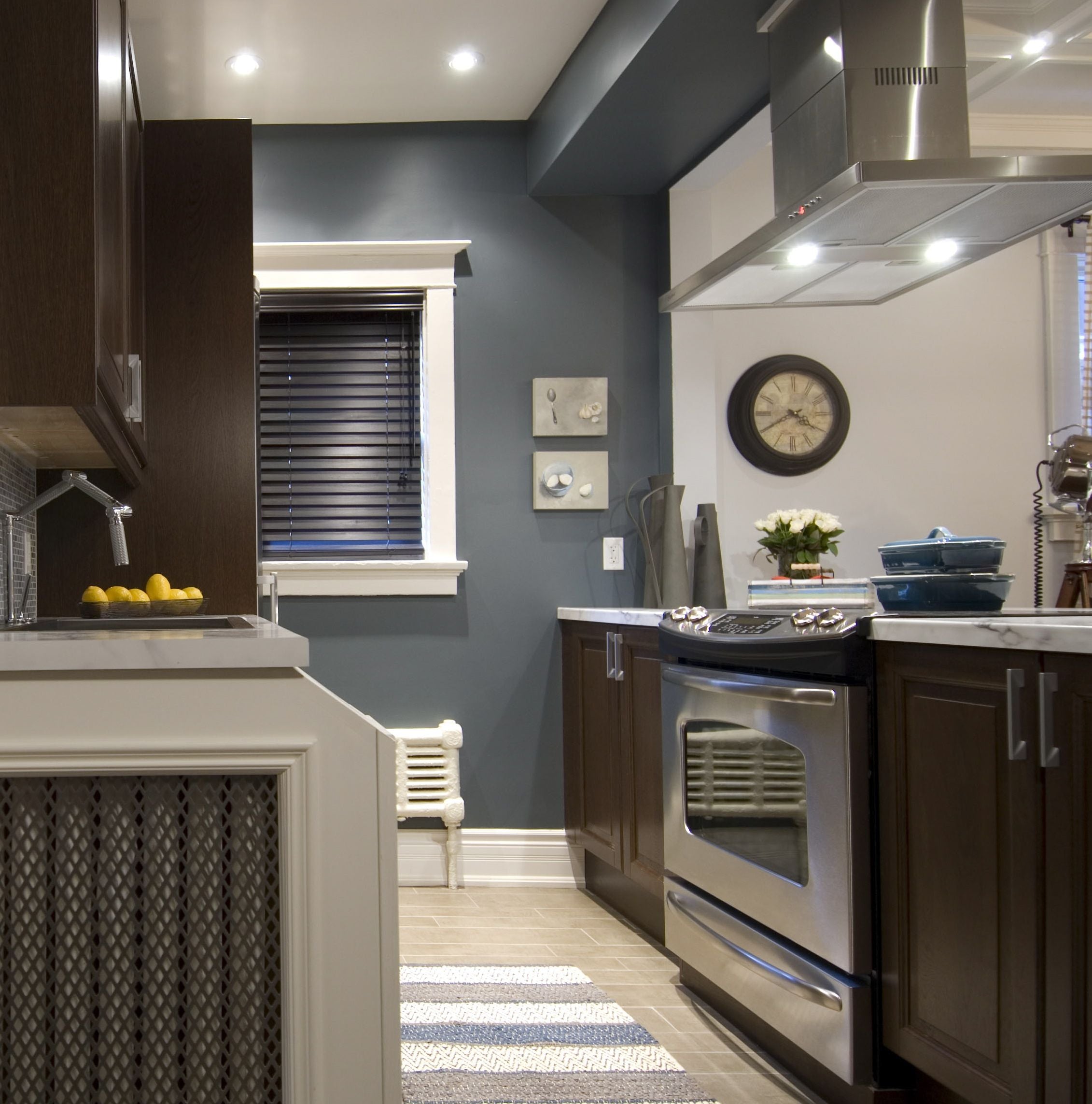 Cyclone - 35.5 Inch 600 CFM Island Range Vent in Stainless - SIB52036