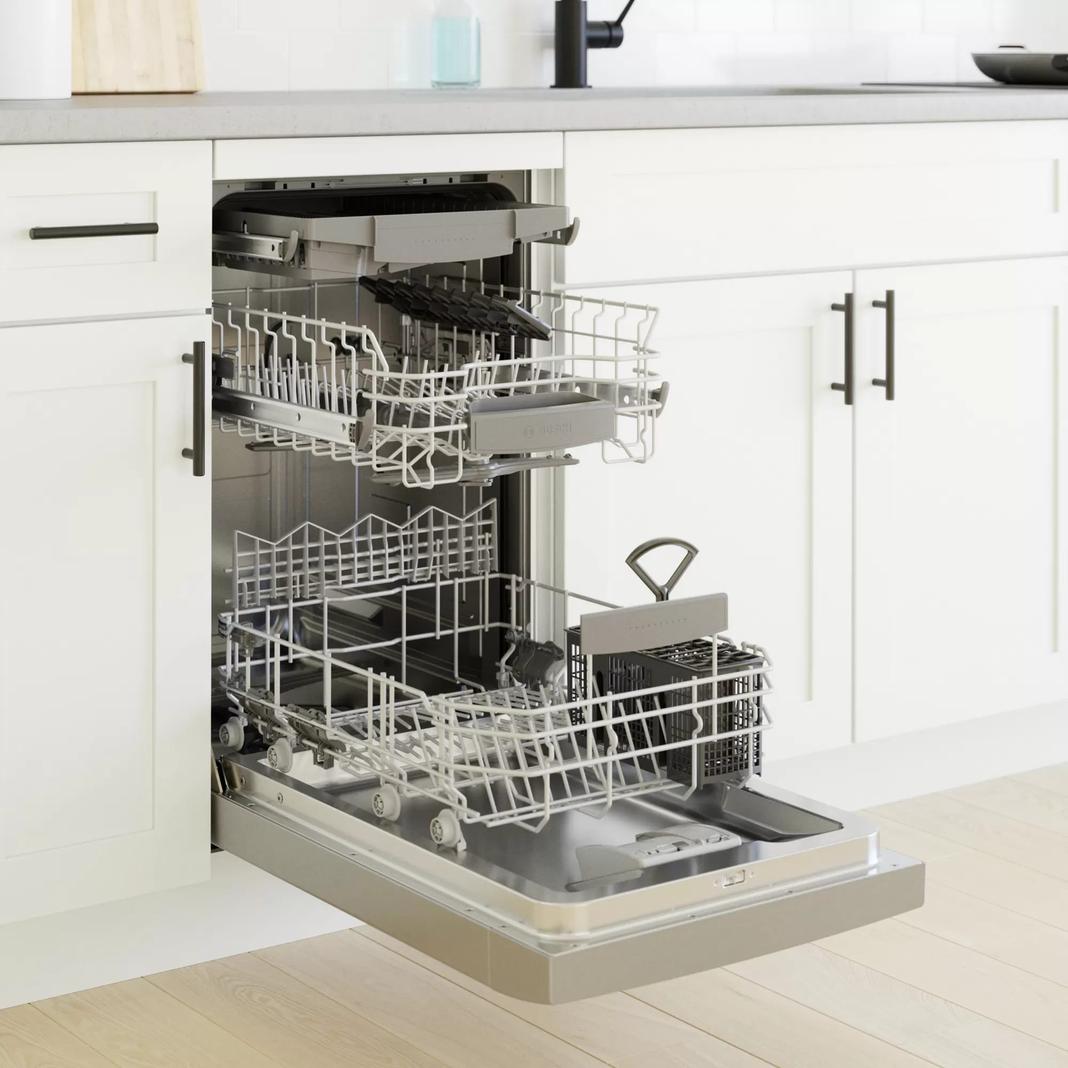 Bosch - 44 dBA Built In Dishwasher in Stainless - SPE68B55UC