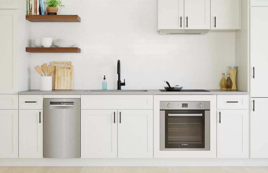 Bosch - 44 dBA Built In Dishwasher in Stainless - SPE68B55UC