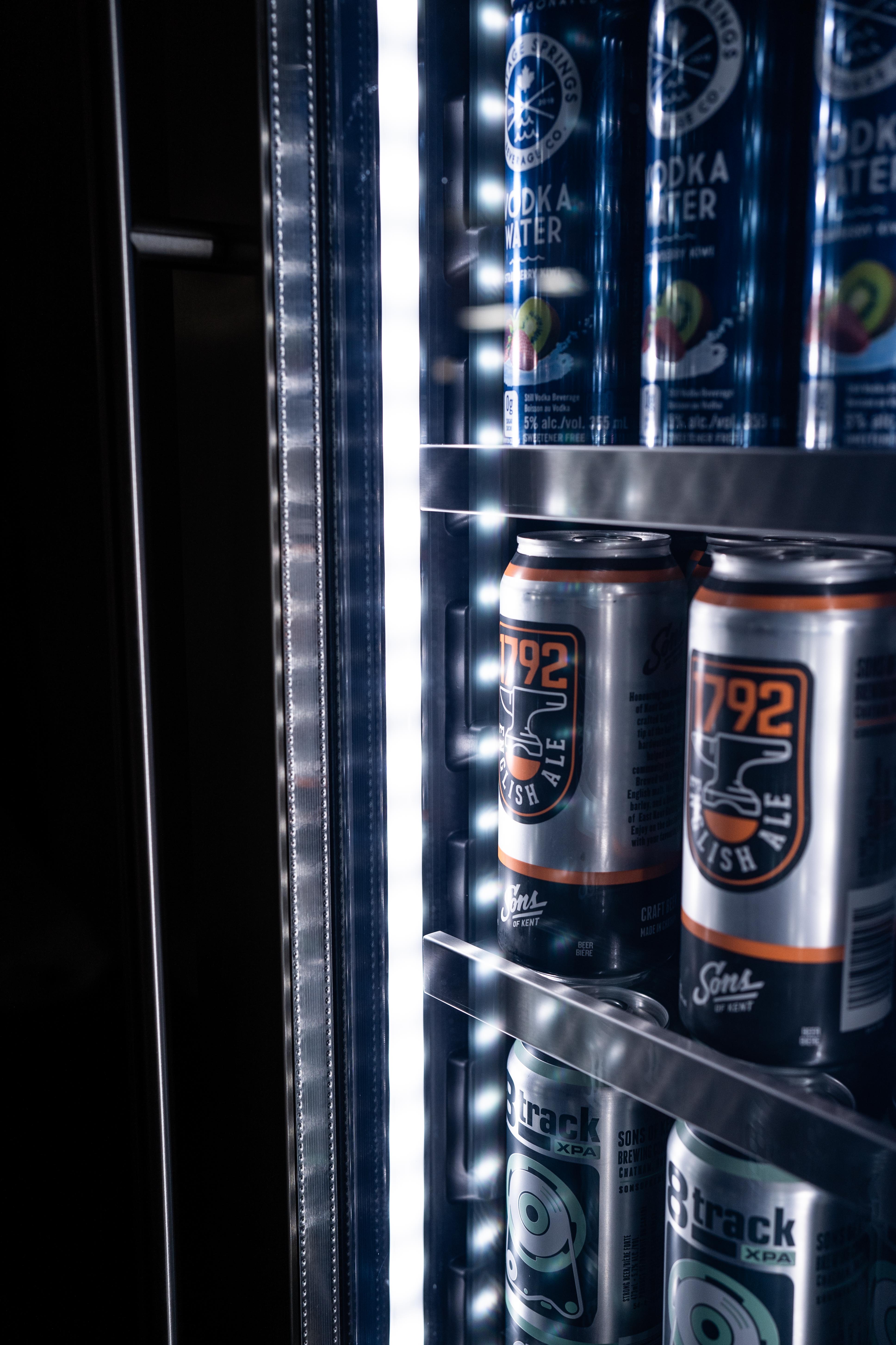 Silhouette - 14.9 Inch 3.3 cu. ft Beverage Centre Refrigerator in Stainless - SPRBC031D1SS