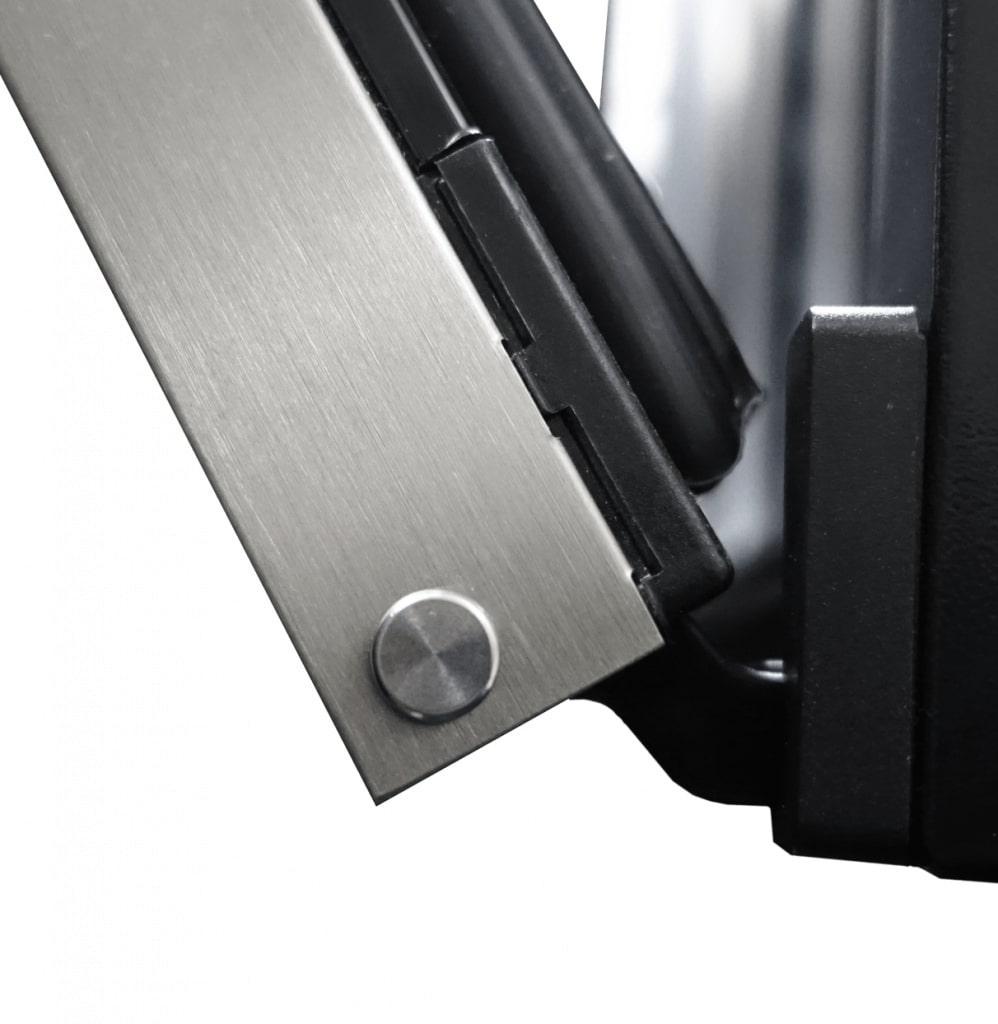 Silhouette - 23.8 Inch 5.3 cu. ft Built In / Integrated Wine Fridge Refrigerator in Stainless - SPRWC053D1SS