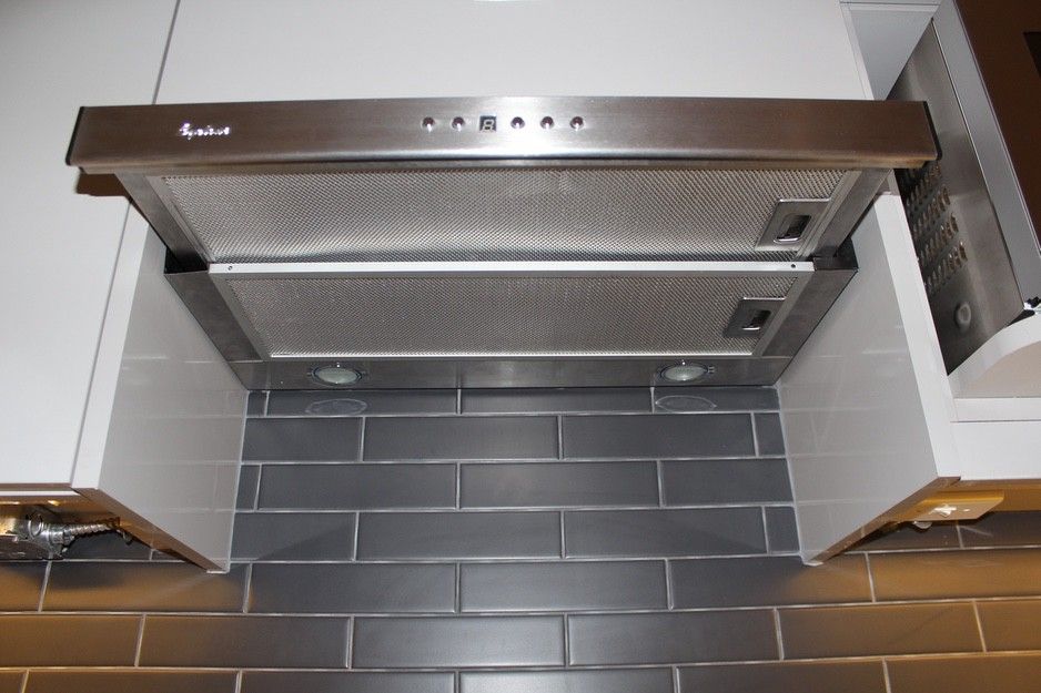 Cyclone - 23.875 Inch 300 CFM Blower and Insert Vent in Stainless - SS13024