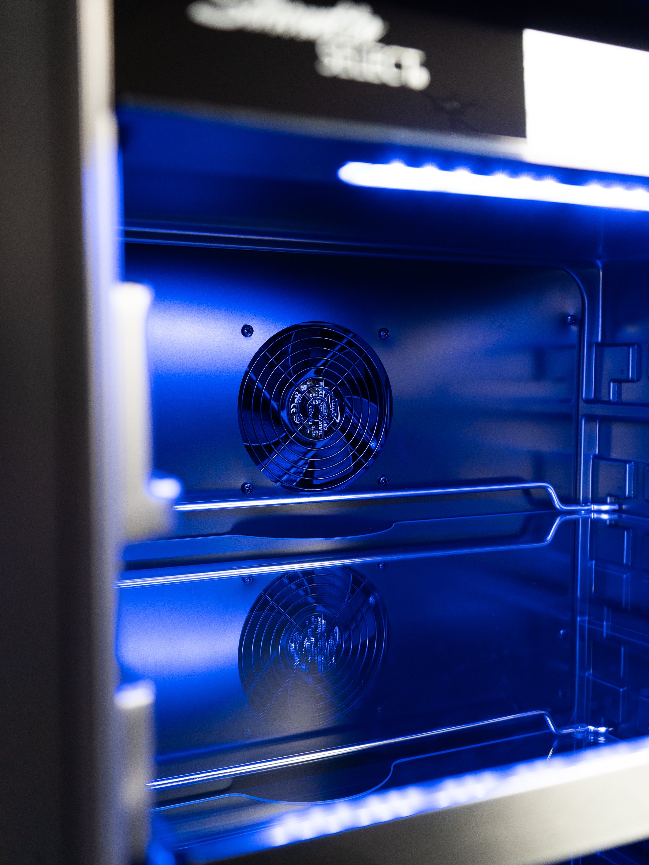 Silhouette - 23.8 Inch 5.6 cu. ft Beverage Centre Refrigerator in Stainless - SSBC056D3B-S