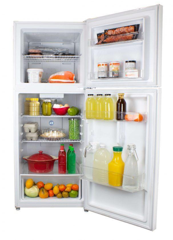 Simplicity - 23.5 Inch 12.1 cu. ft Top Mount Refrigerator in White - SYFF121C1WR