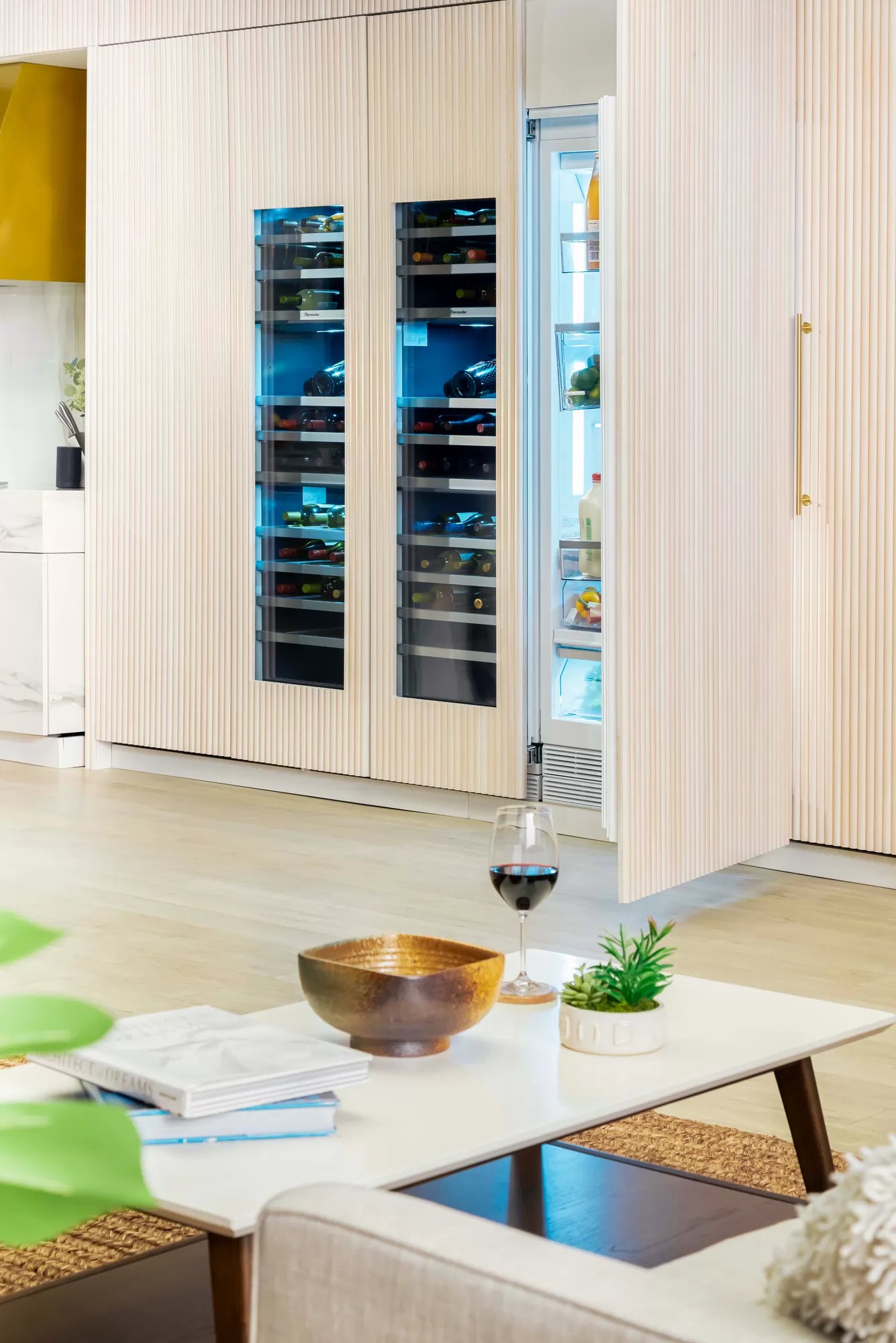 Thermador - 23.75 Inch cu. ft Wine Fridge Refrigerator in Panel Ready - T24IW901SP