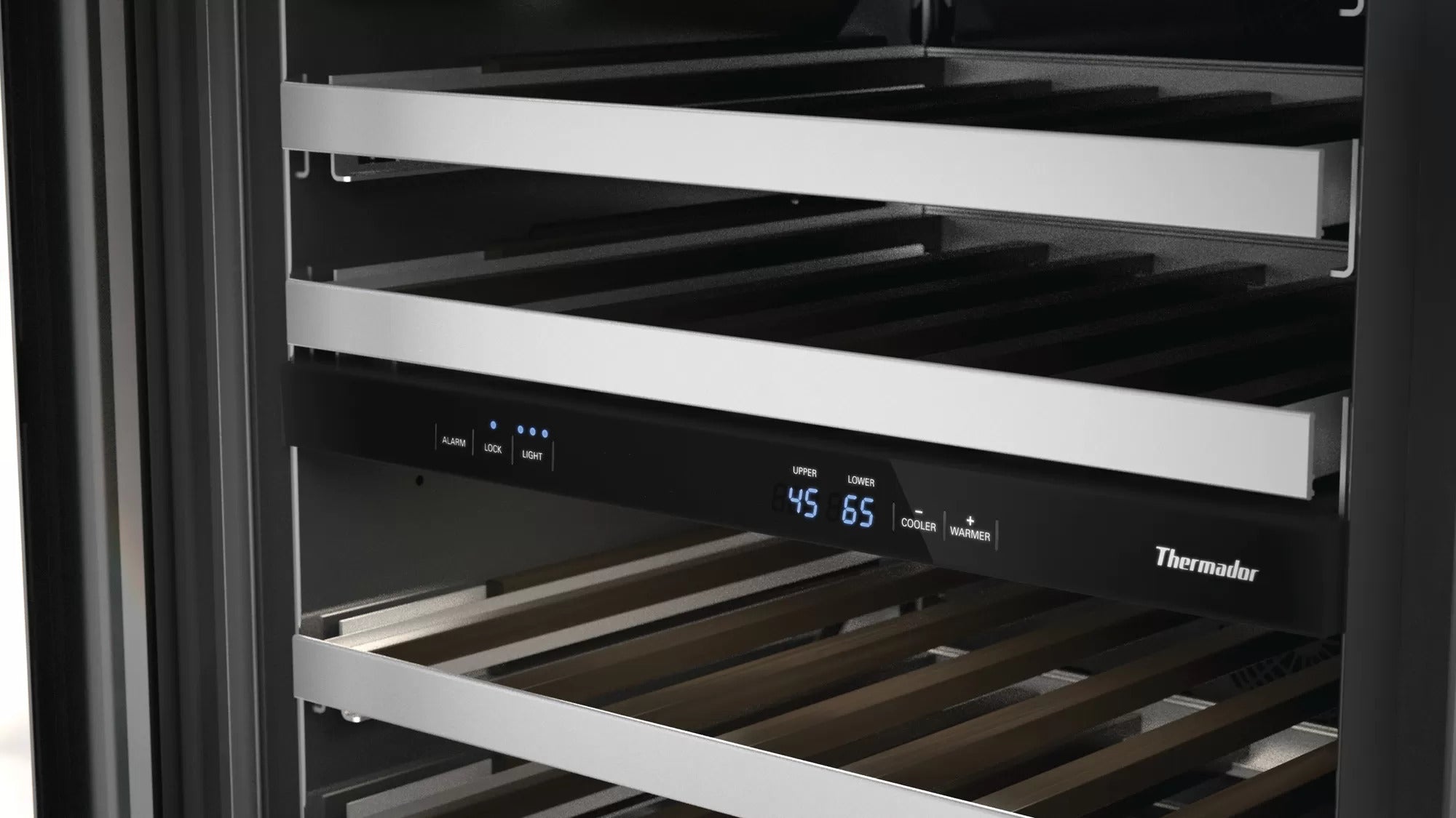 Thermador - 23.875 Inch cu. ft Wine Fridge Refrigerator in Stainless - T24UW820LS