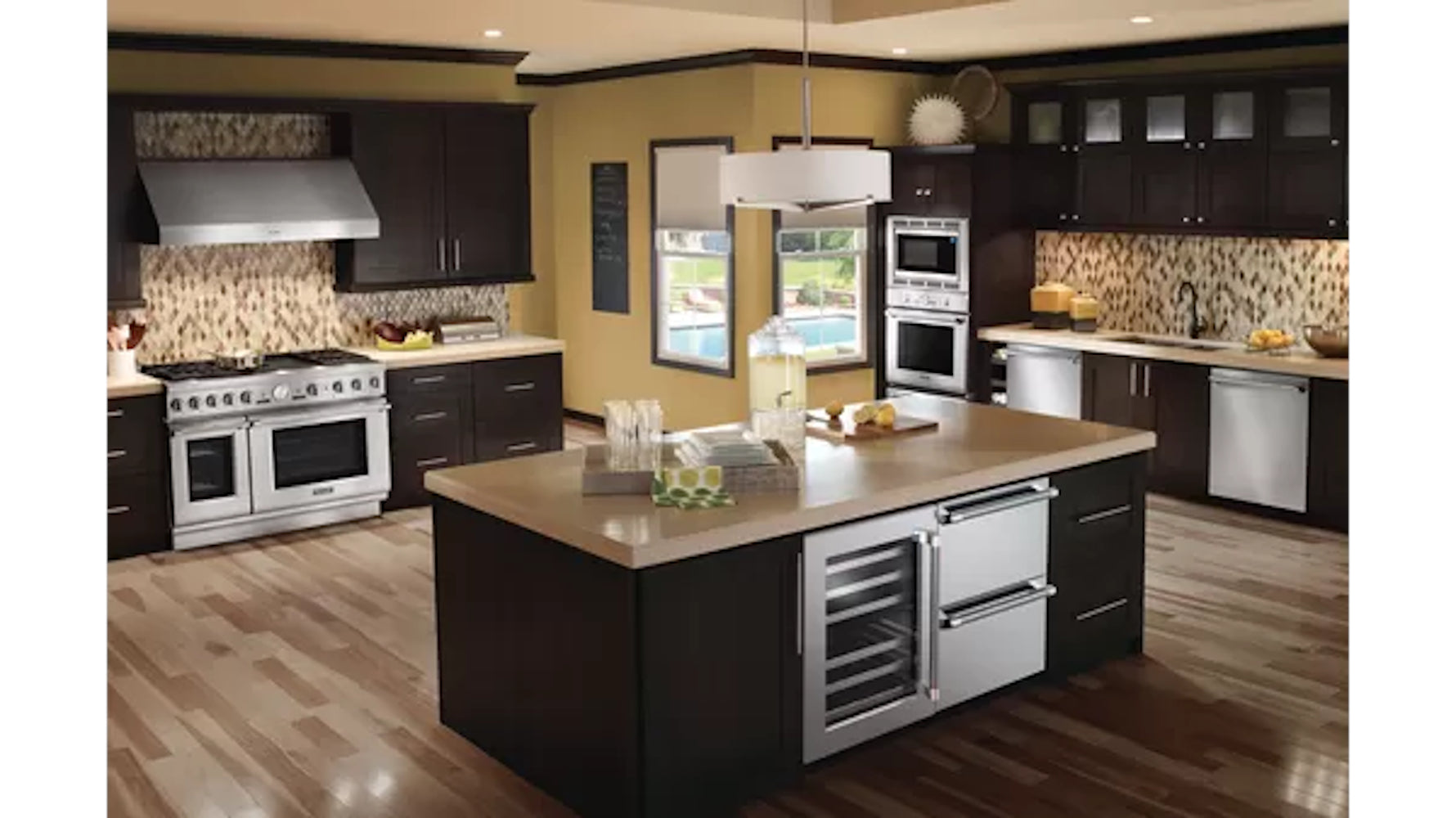 Thermador - 23.875 Inch cu. ft Wine Fridge Refrigerator in Stainless - T24UW820RS