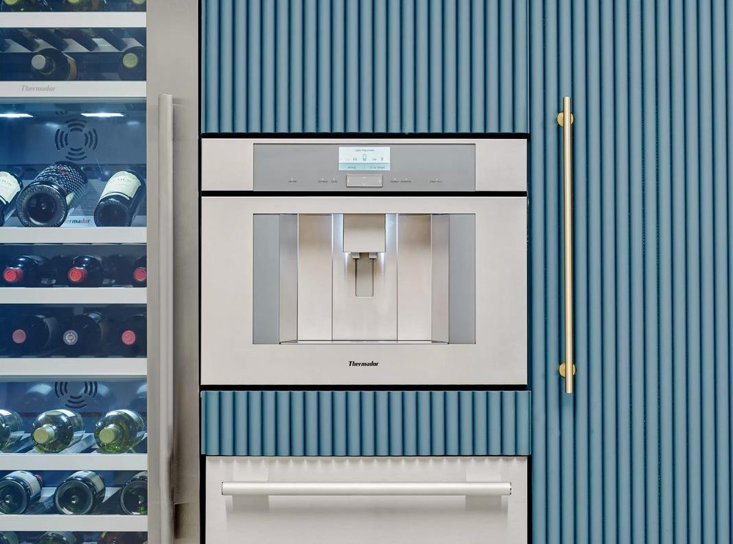 Thermador - Built-In Coffee Maker in Stainless - TCM24TS