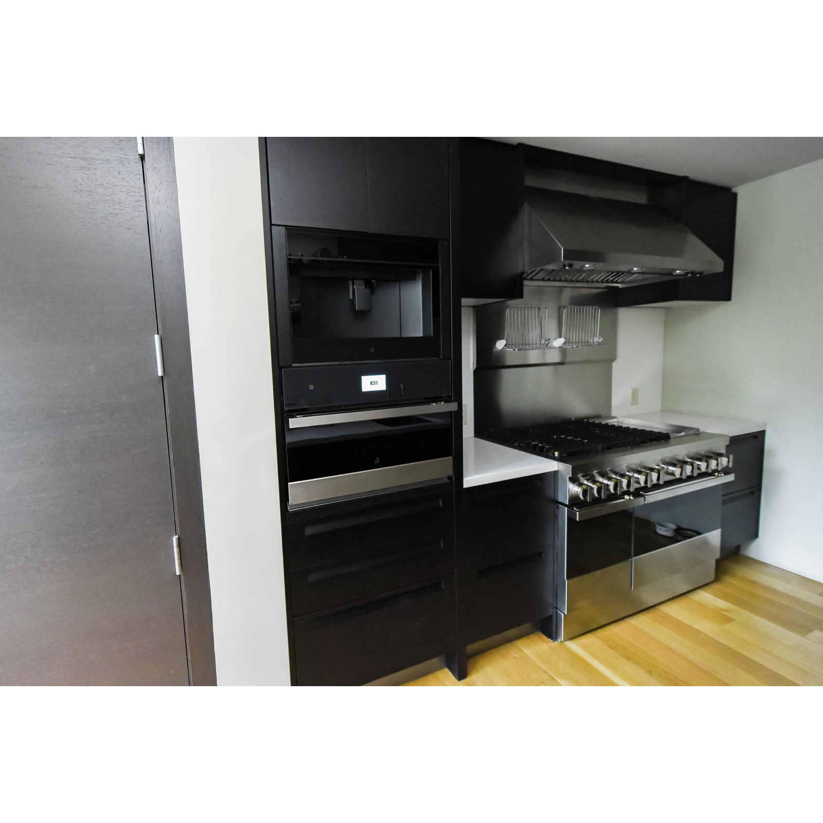 Whirlpool - Side Trim Cover Kit in Black - W11290015