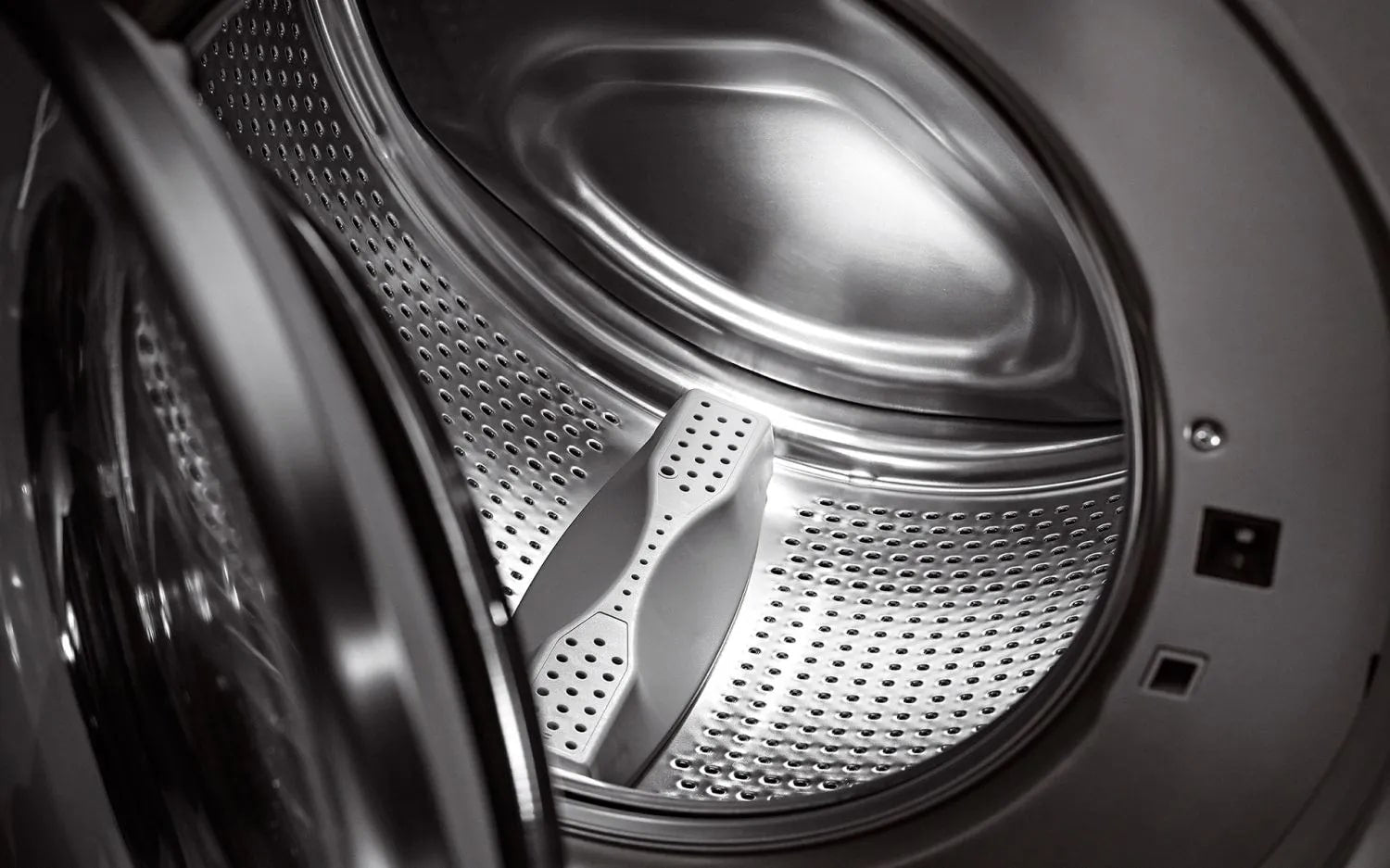 Asko - 2.1 cu. Ft Front Load Washer in White - W2084.W