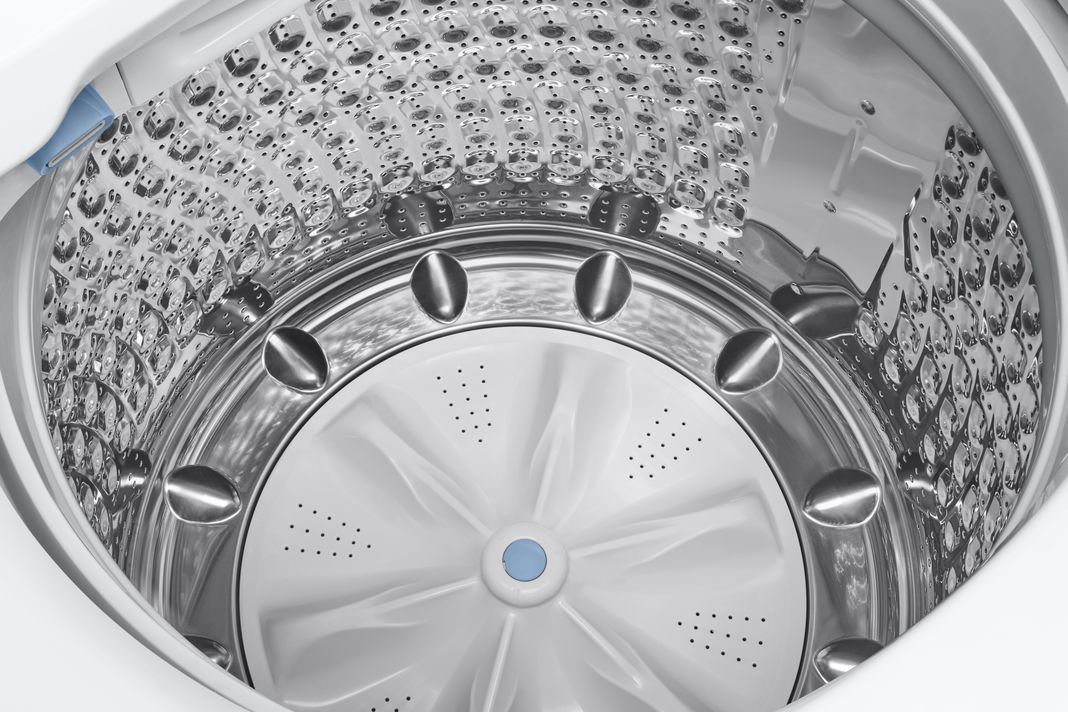 Samsung - 5.8 cu. Ft Top Load Washer in White - WA50R5200AW