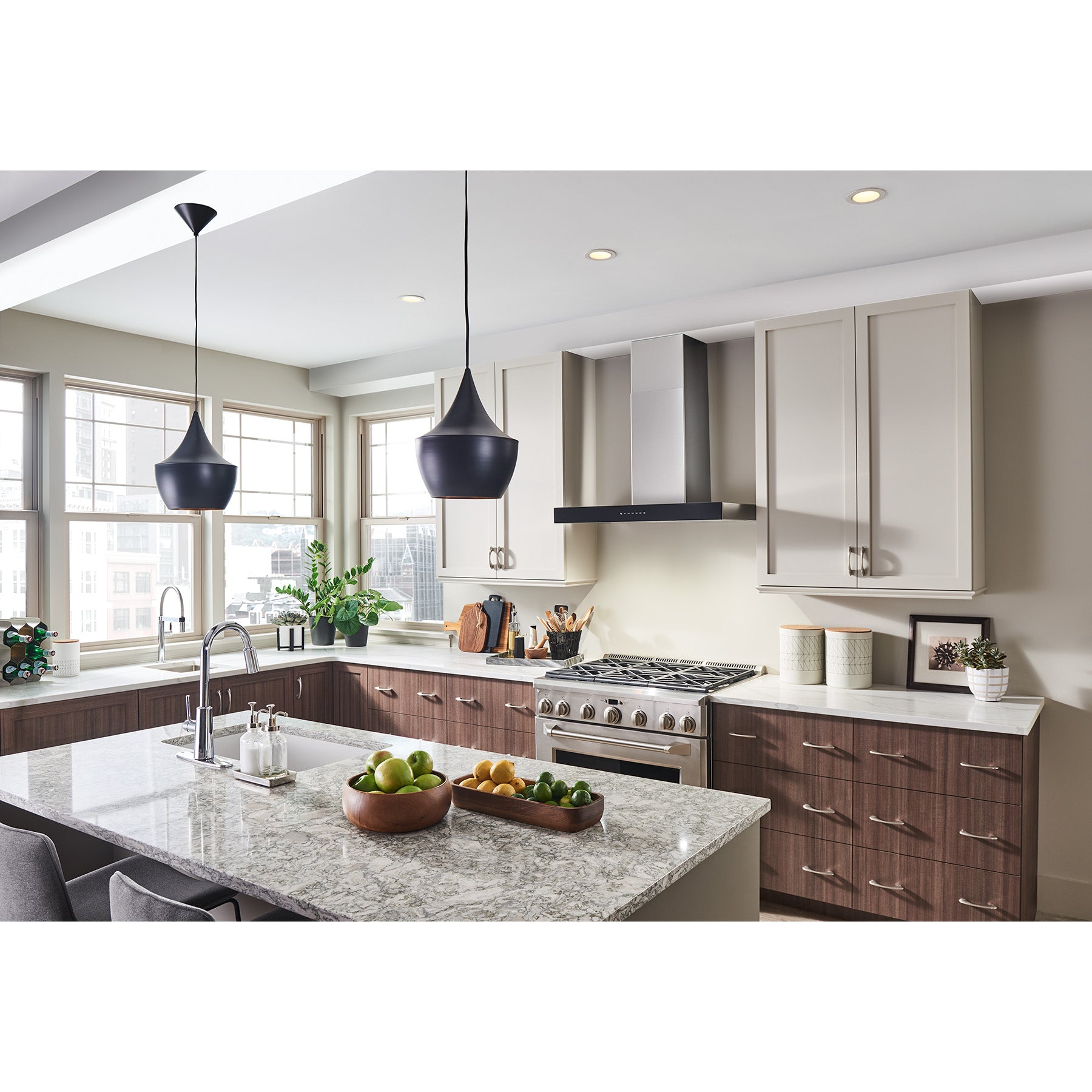 Best - 36 Inch 650 CFM Wall Mount and Chimney Range Vent in Stainless - WCB3I36SBB