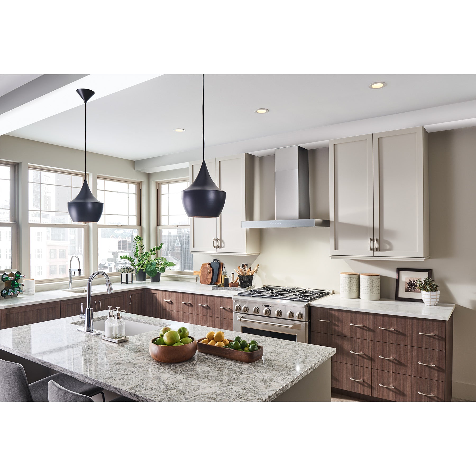 Best - 36 Inch 650 CFM Wall Mount and Chimney Range Vent in Stainless - WCB3I36SBS