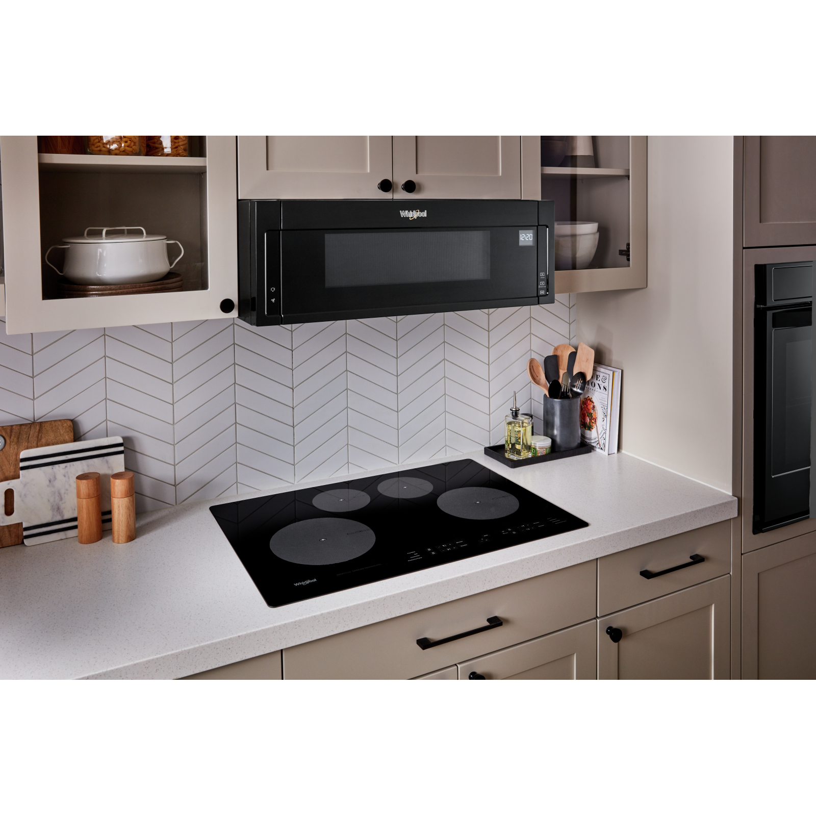 Whirlpool - 30.8125 inch wide Induction Cooktop in Black - WCI55US0JB