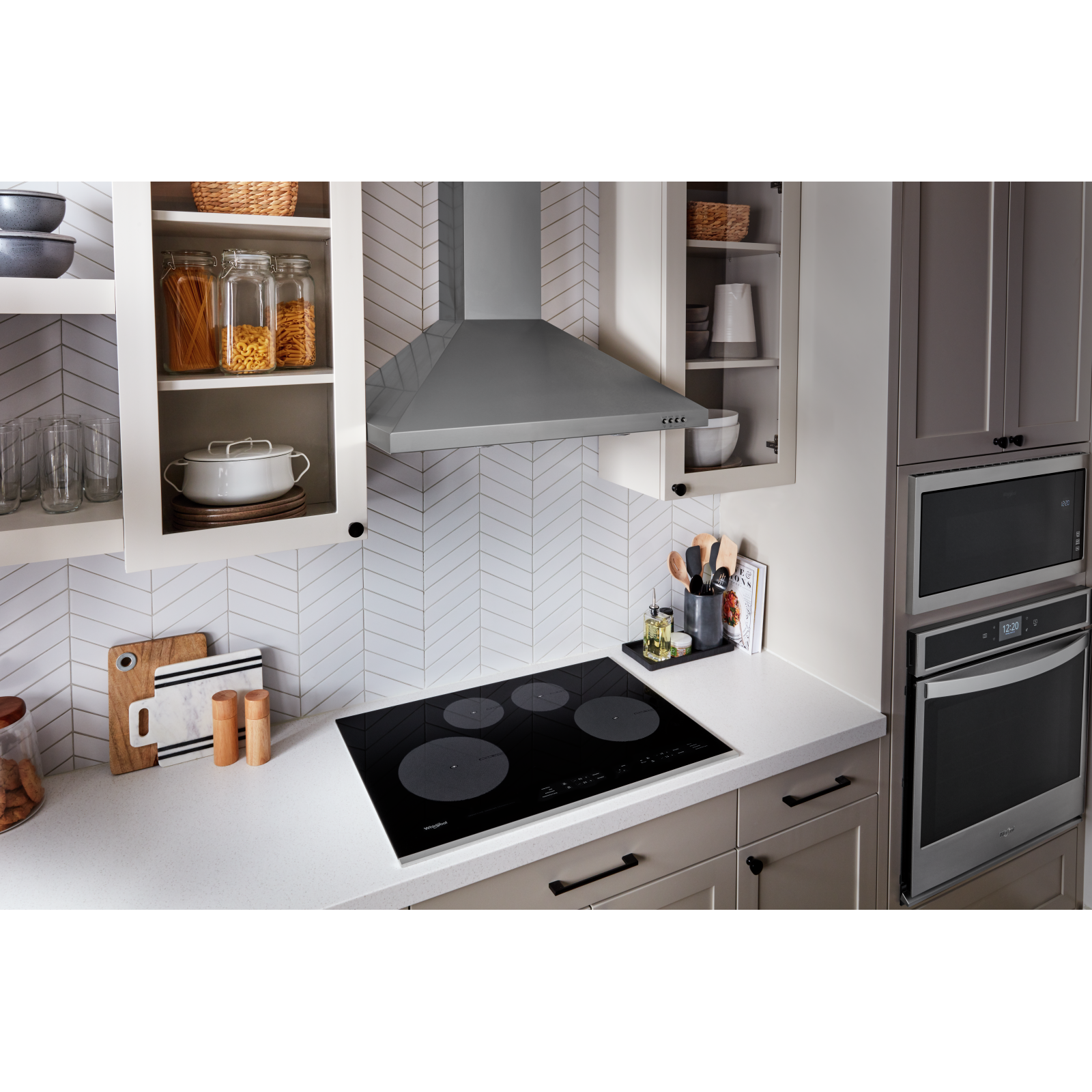 Whirlpool - 30.75 inch wide Induction Cooktop in Black - WCI55US0JS