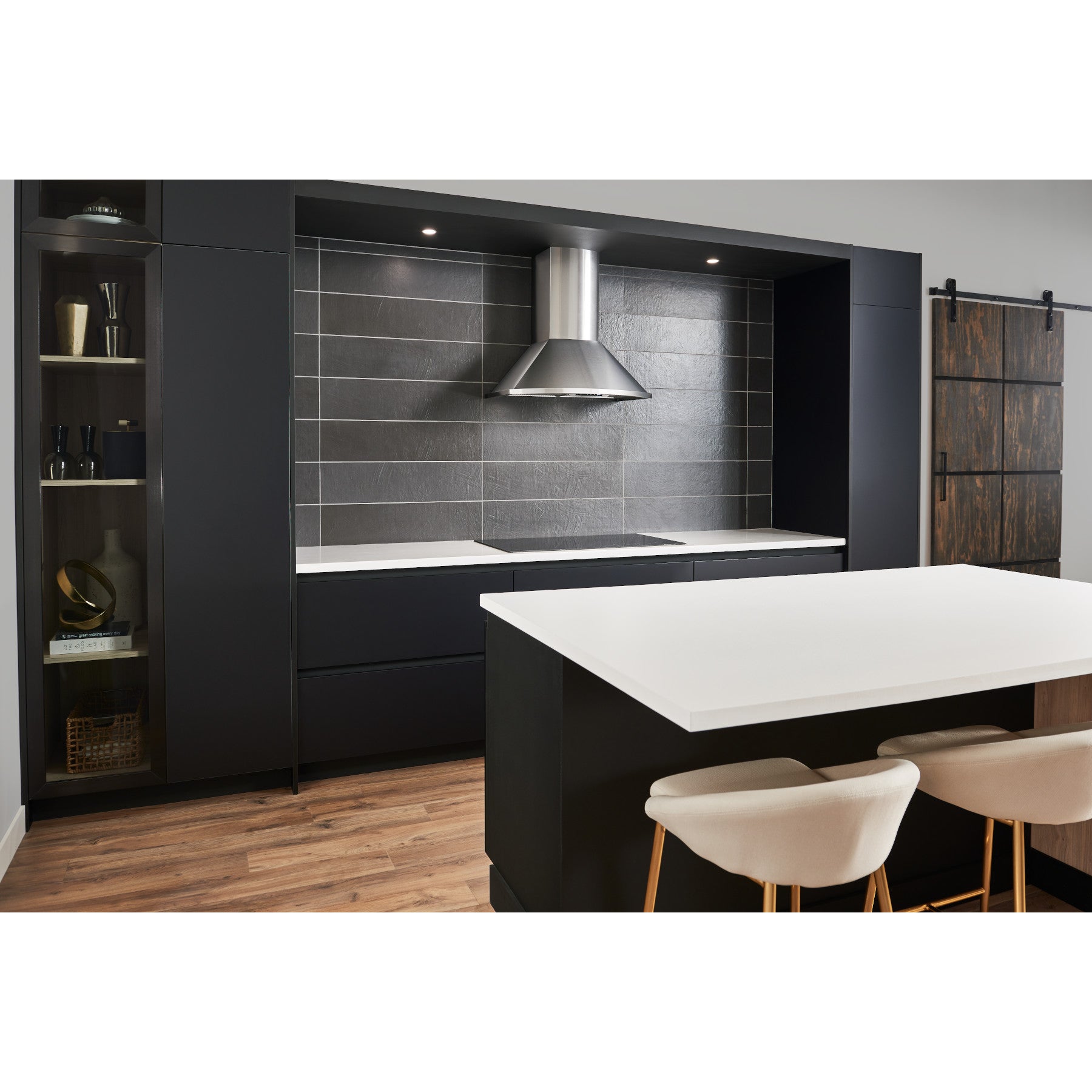 Best - 35.88 Inch 685 CFM Wall Mount and Chimney Range Vent in Stainless - WCN1366SS