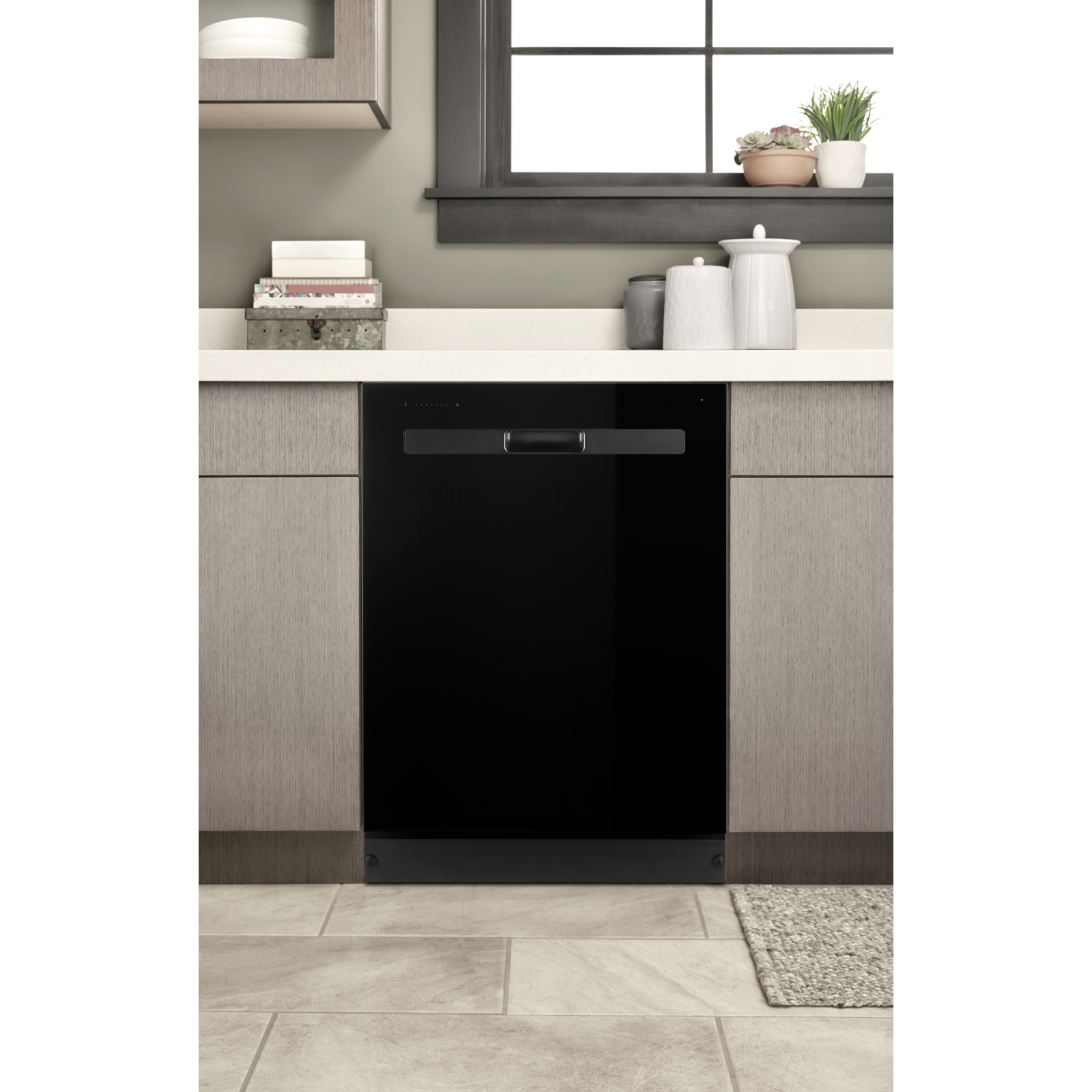 Whirlpool - 55 dBA Built In Dishwasher in Black - WDP560HAMB