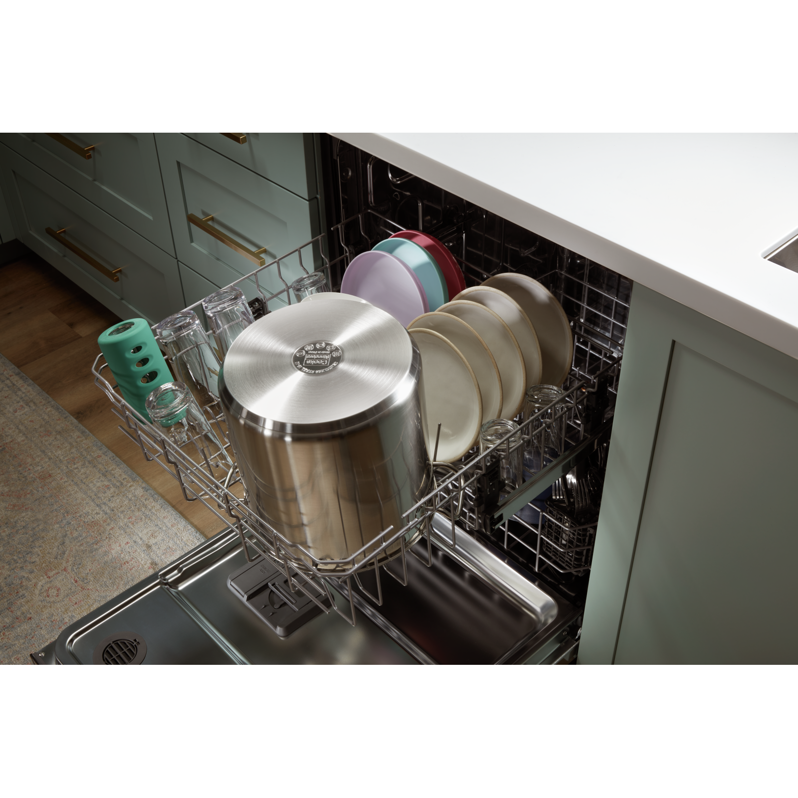 Whirlpool - 50 dBA Built In Dishwasher in Black - WDT740SALB