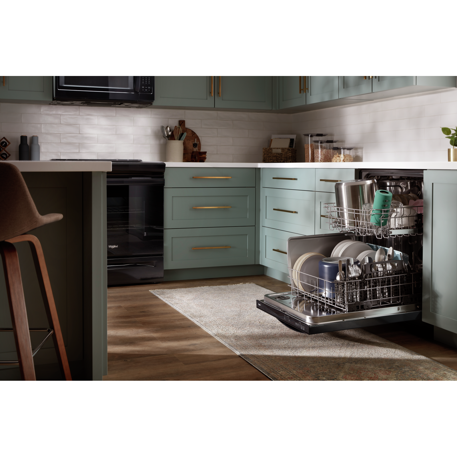 Whirlpool - 50 dBA Built In Dishwasher in Black - WDT740SALB