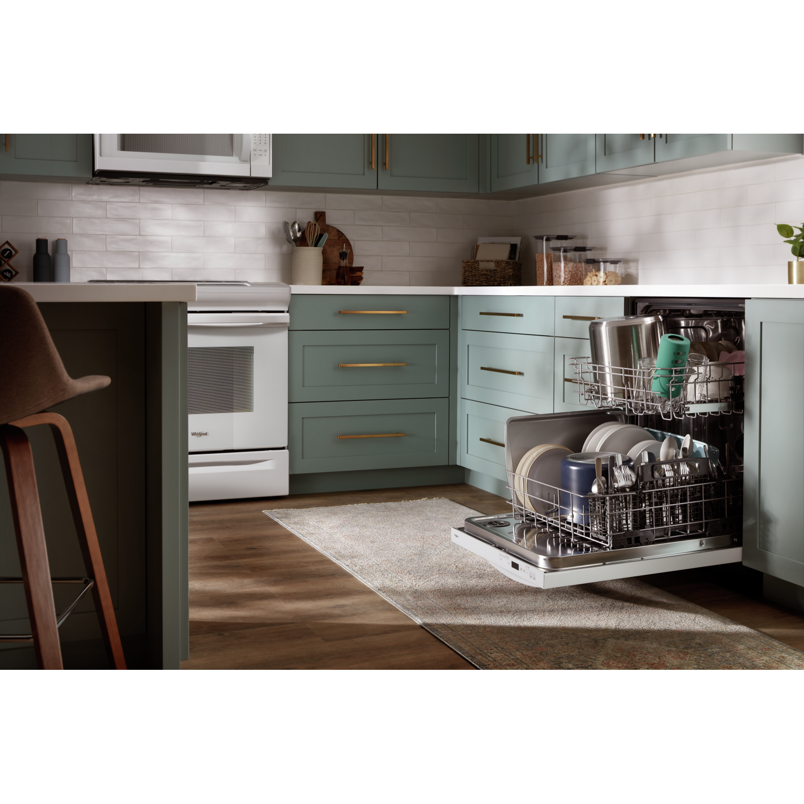 Whirlpool - 50 dBA Built In Dishwasher in White - WDT740SALW