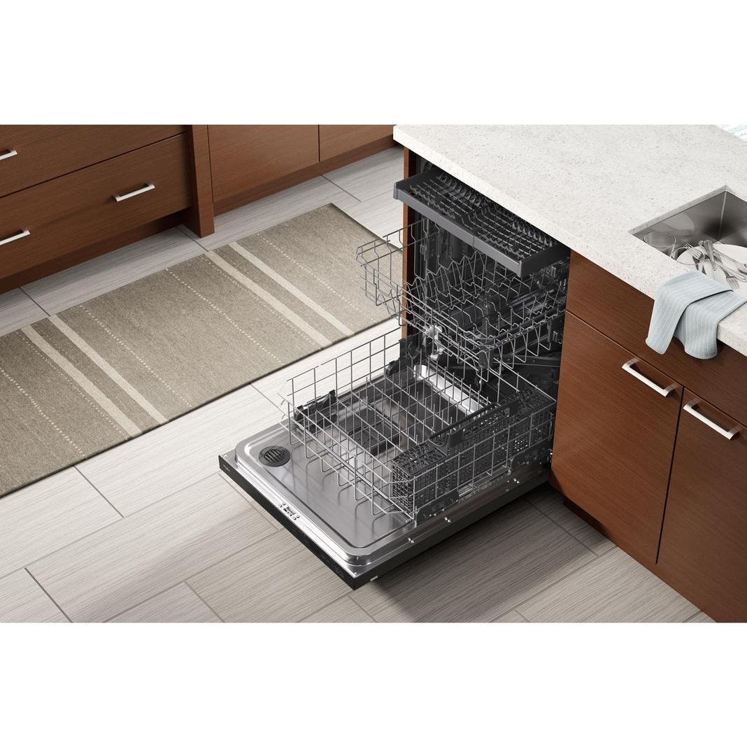 Whirlpool - 47 dBA Built In Dishwasher in Black Stainless - WDT750SAKV