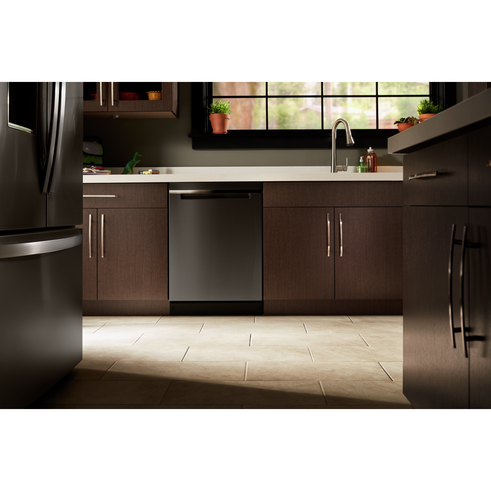 Whirlpool - 47 dBA Built In Dishwasher in Stainless - WDTA50SAHV