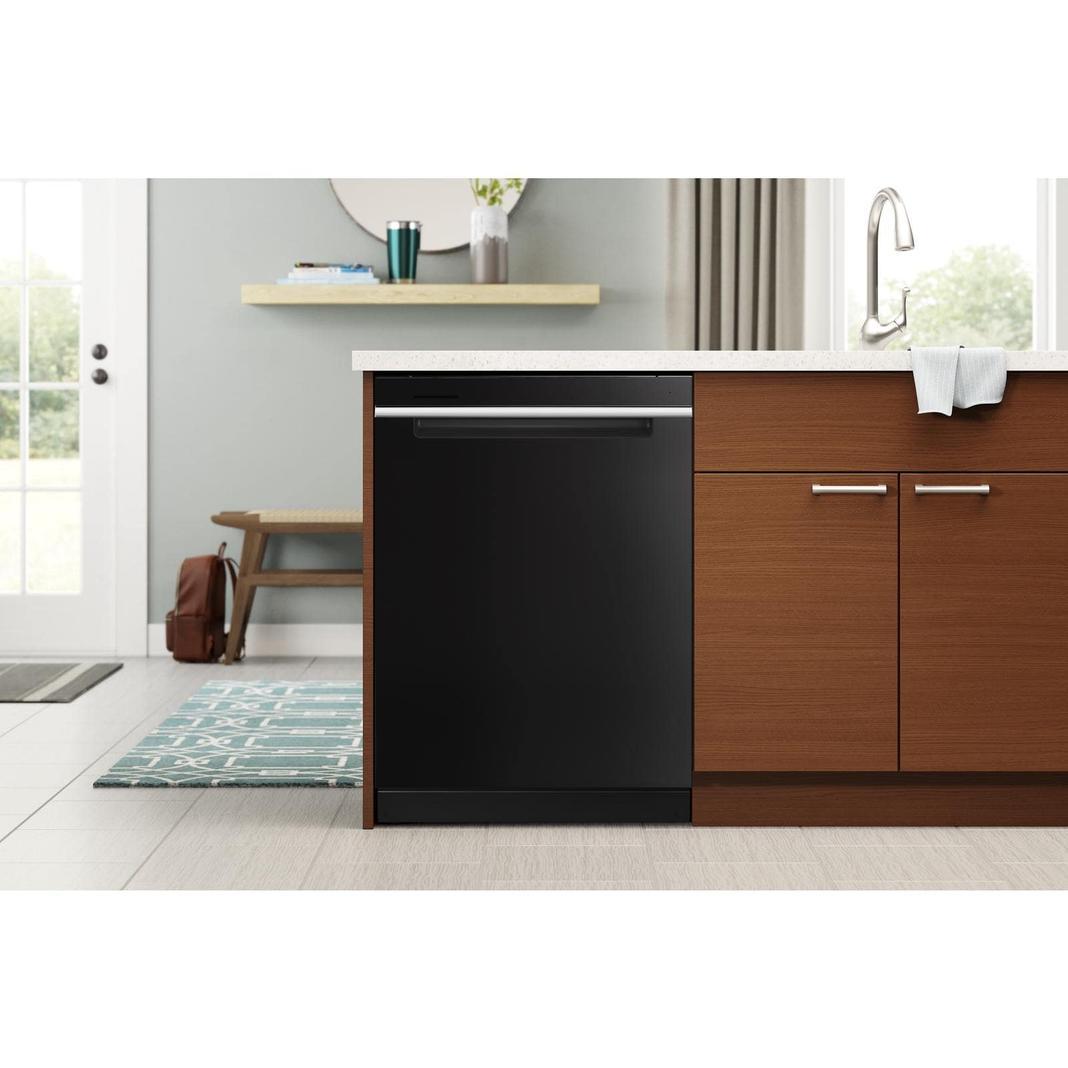 Whirlpool - 47 dBA Built In Dishwasher in Black - WDTA50SAKB