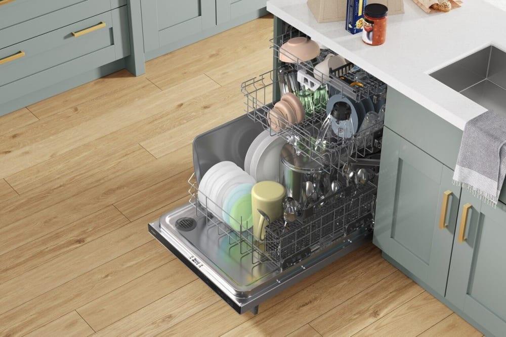 Whirlpool - 41 dBA Built In Dishwasher in Stainless - WDTA80SAKZ