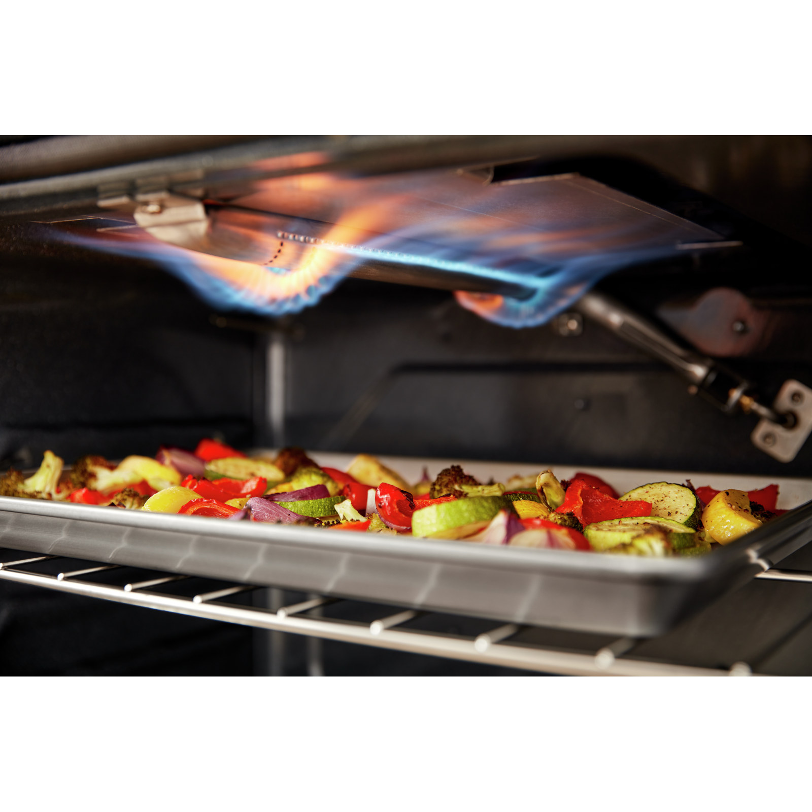 Whirlpool - 5 cu. ft Gas Range in Stainless - WFG515S0MS