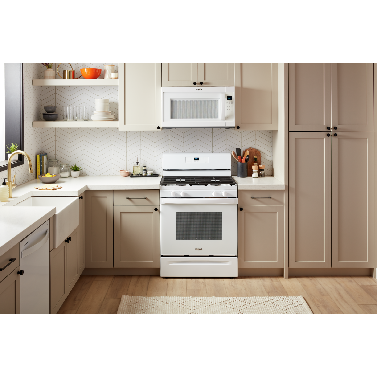Whirlpool - 5 cu. ft Gas Range in White - WFG515S0MW