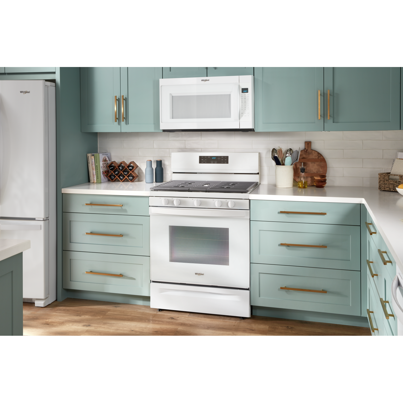 Whirlpool - 5 cu. ft Gas Range in White - WFG550S0LW
