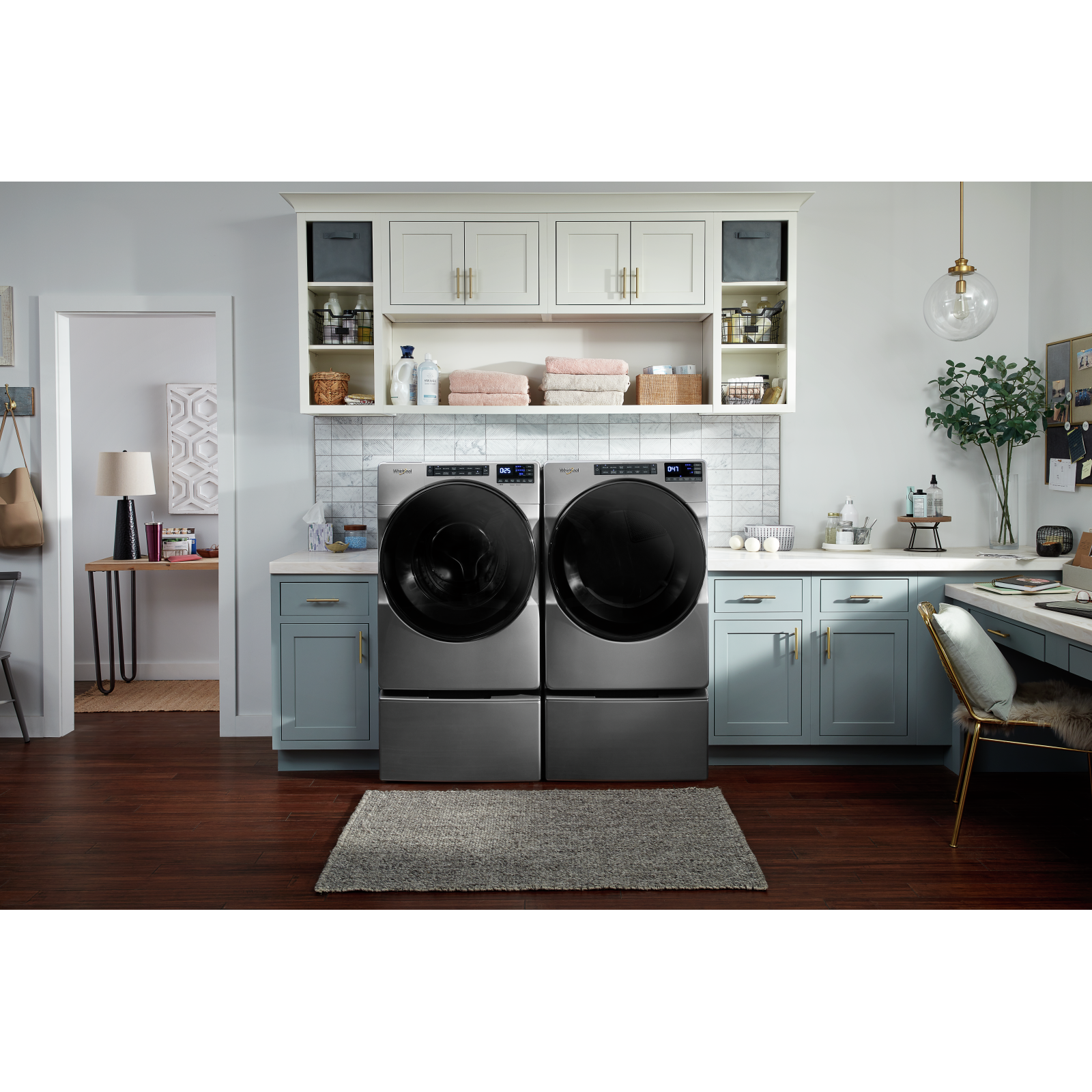 Whirlpool - 7.4 cu. Ft Gas Dryer in Grey - WGD5605MC