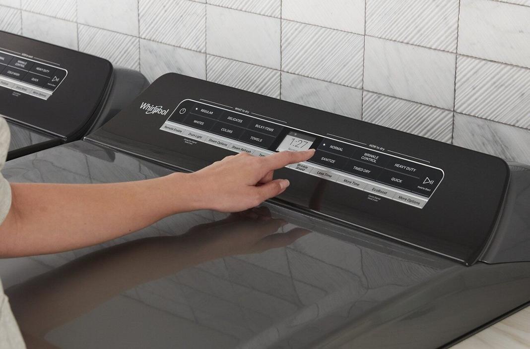 Whirlpool - 7.4 cu. Ft Gas Dryer in Grey - WGD7120HC