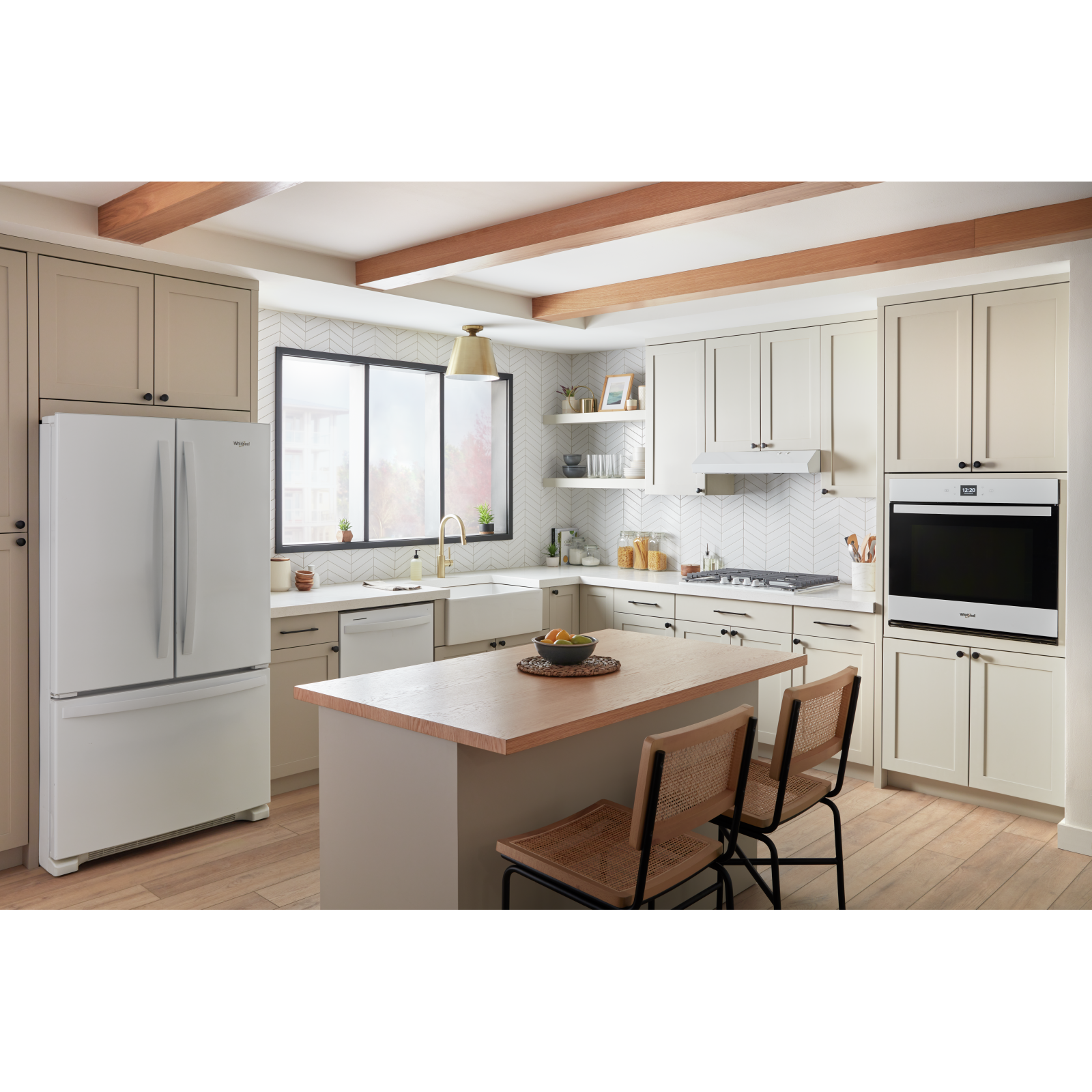 Whirlpool - 5 cu. ft Single Wall Oven in White - WOES5030LW