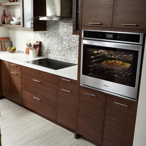Whirlpool - 5.0 cu. ft Single Wall Oven in Stainless Steel - WOS72EC0HS
