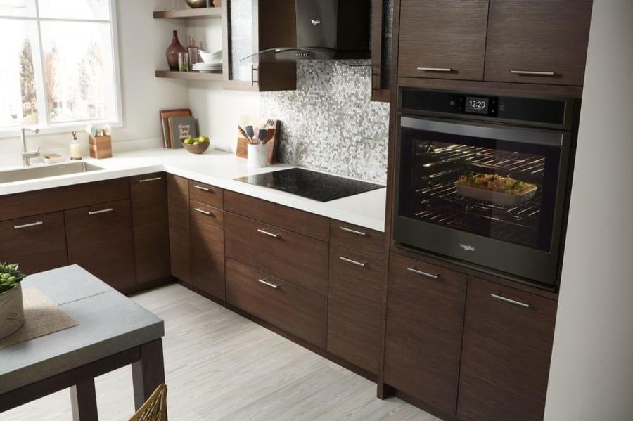 Whirlpool - 5.0 cu. ft Single Wall Oven in Black Stainless - WOS72EC0HV