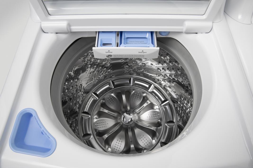 LG - 5.8 cu. Ft Top Load Washer in White - WT7300CW