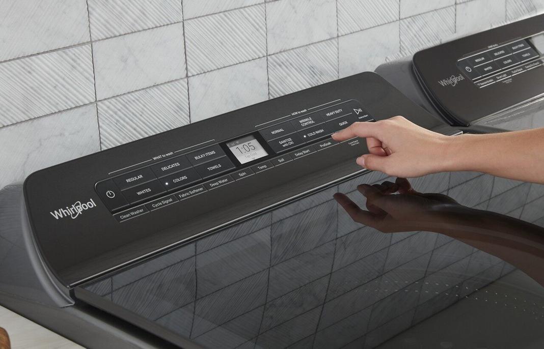 Whirlpool - 5.4 cu. Ft Top Load Washer in White - WTW5105HC