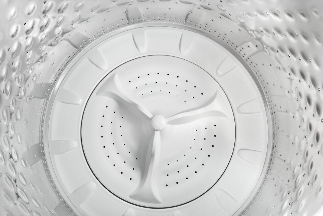 Whirlpool - 5.5 cu. Ft Top Load Washer in Grey - WTW6120HC