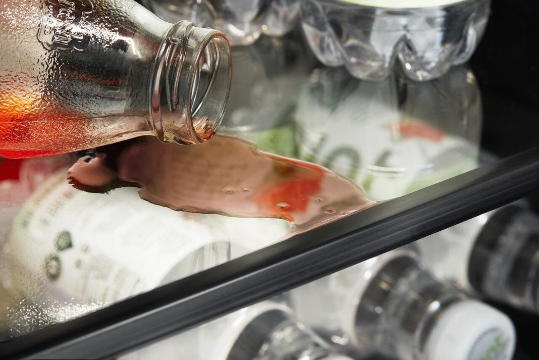 Whirlpool - 23.9 Inch 5.2 cu. ft Mini Fridge Refrigerator in Black Stainless - WUB50X24HV