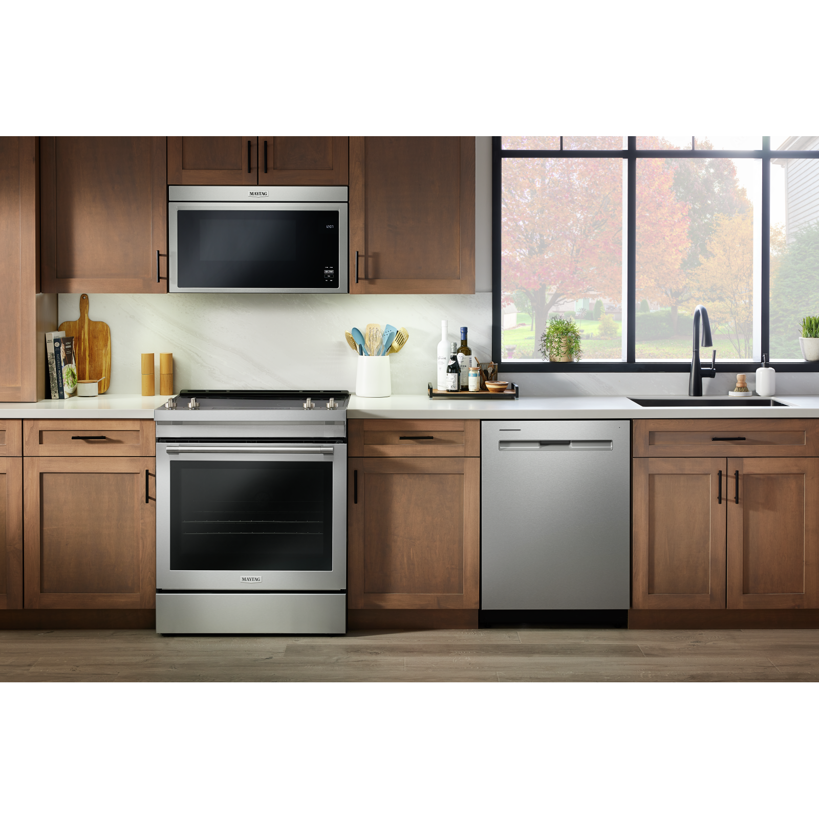 Maytag - 6.4 cu. ft Electric Range in Stainless - YMES8800PZ