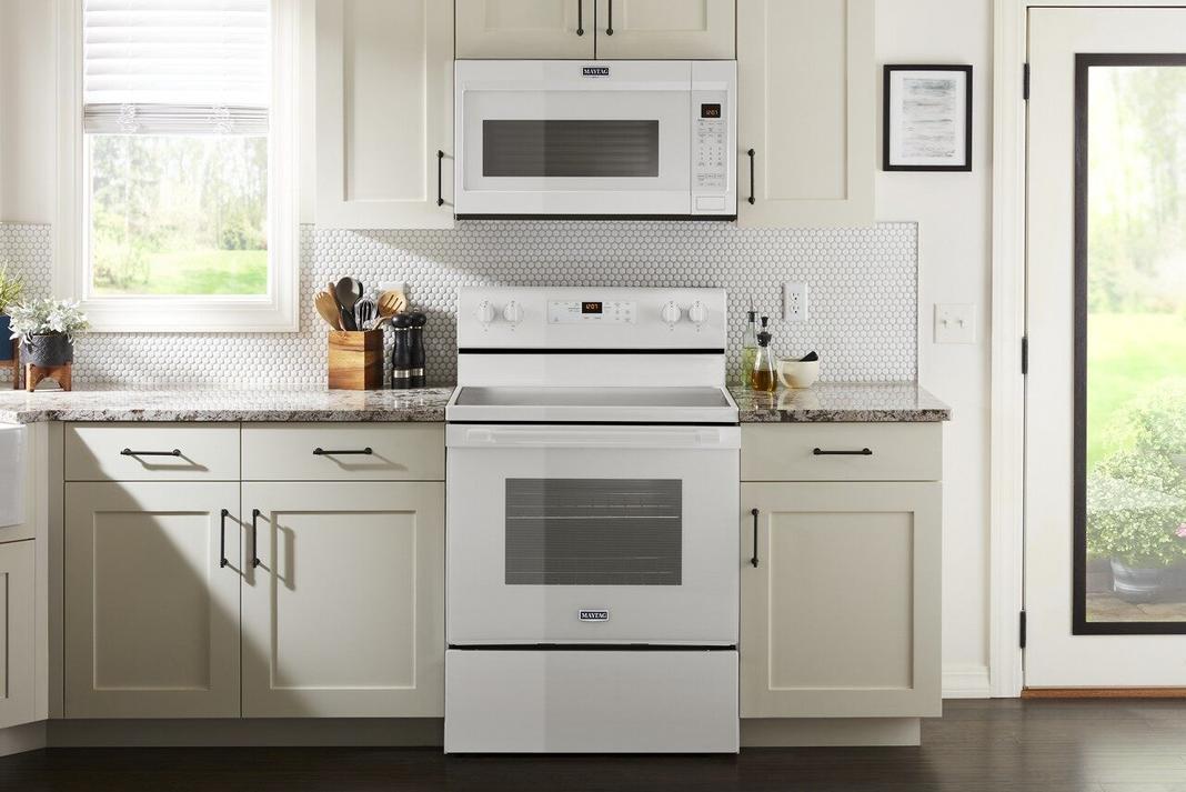 Maytag - 1.9 cu. Ft Over the range Microwave in White - YMMV4207JW