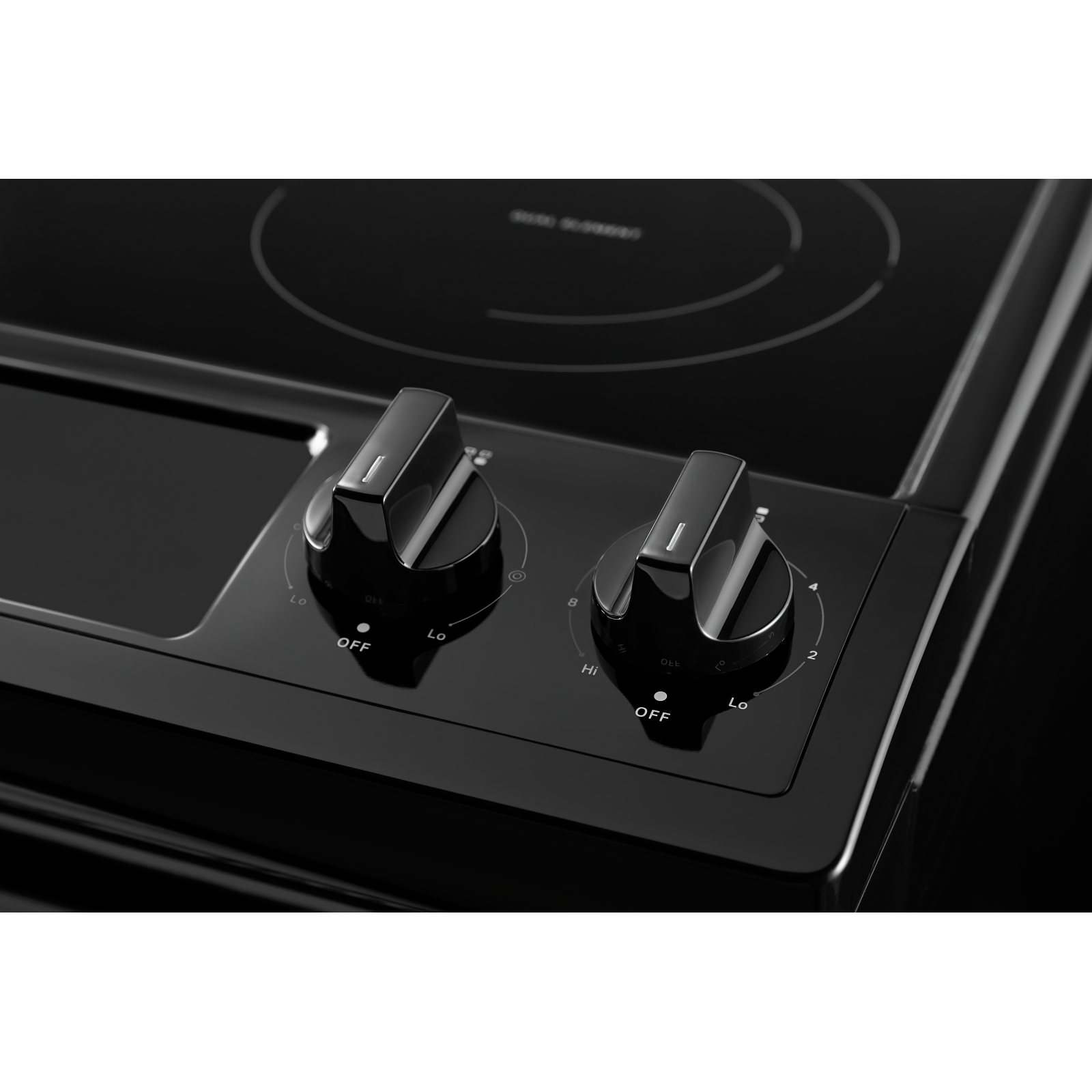 Whirlpool - 4.8 cu. ft Electric Range in Black - YWEE515S0LB