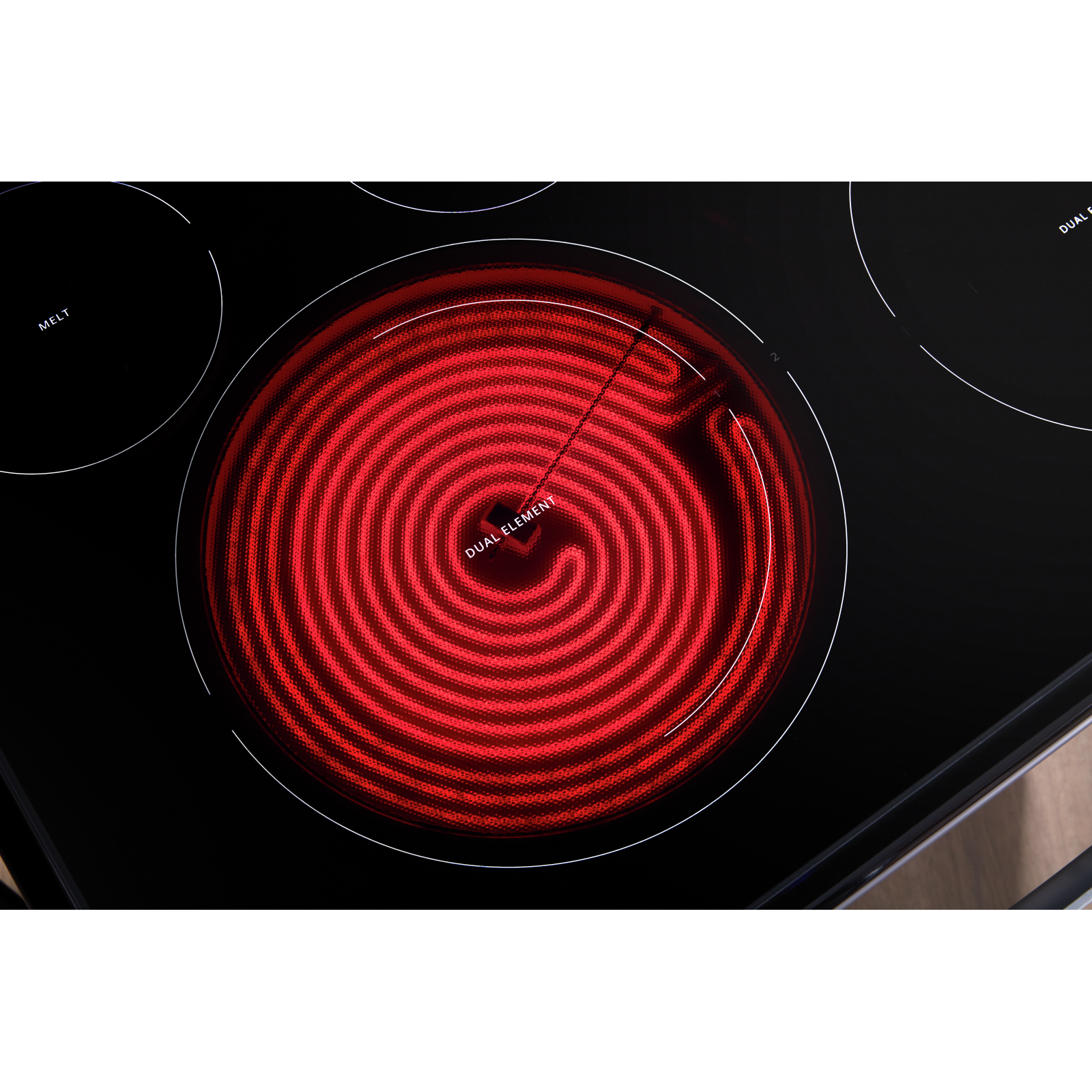 Whirlpool - 5.3 cu. ft Electric Range in Black - YWFE550S0LB