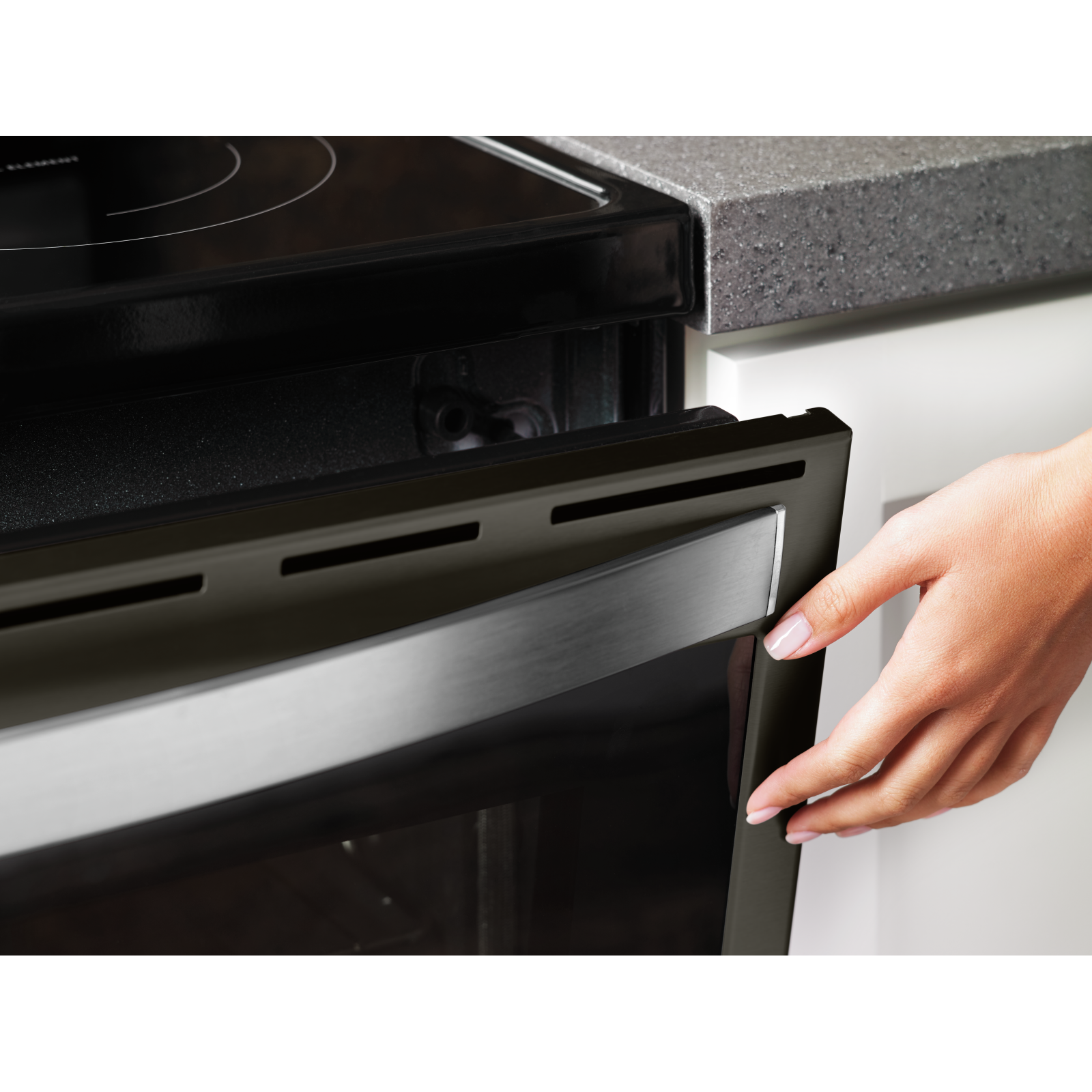 Whirlpool - 6.4 cu. ft Electric Range in Black Stainless - YWFE975H0HV