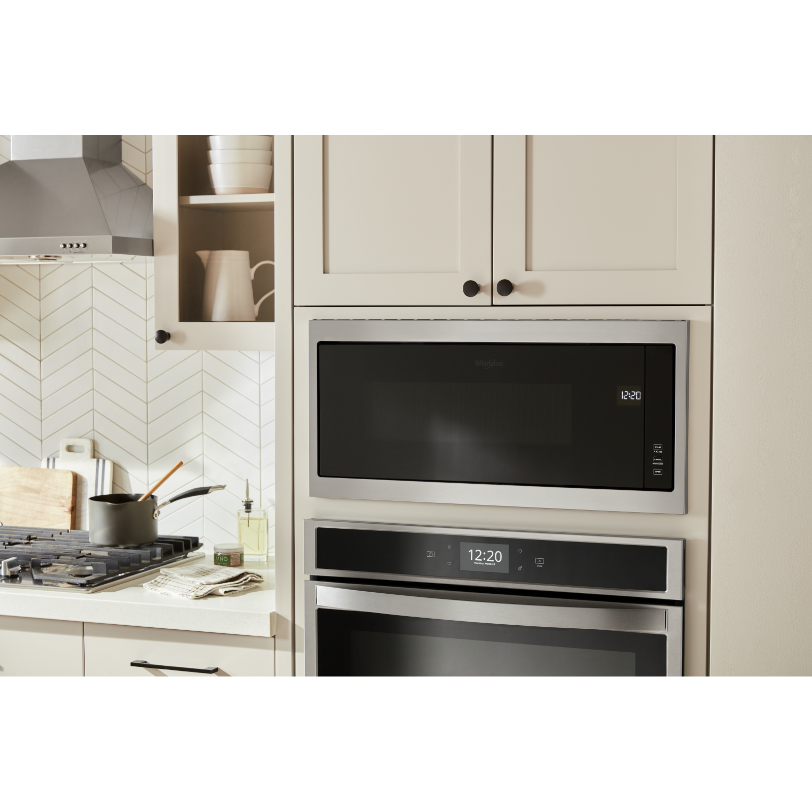 Whirlpool - 1.1 cu. Ft Built In Microwave in Stainless - YWMT50011KS