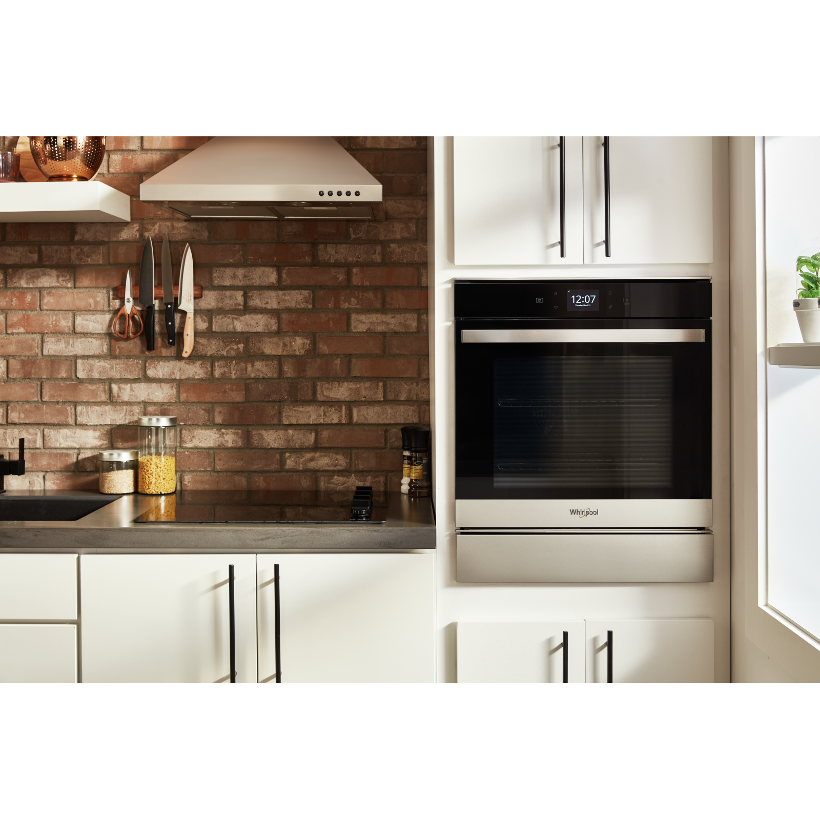 Whirlpool - 2.9 cu. ft Single Wall Oven in Stainless - YWOS52ES4MZ