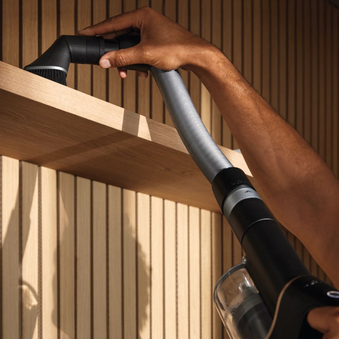 Miele - Duoflex HX1 TotalCare Cordless Stick Vacuum Cleaner in Obsidian Black / Rose Gold - 41QLL036USA