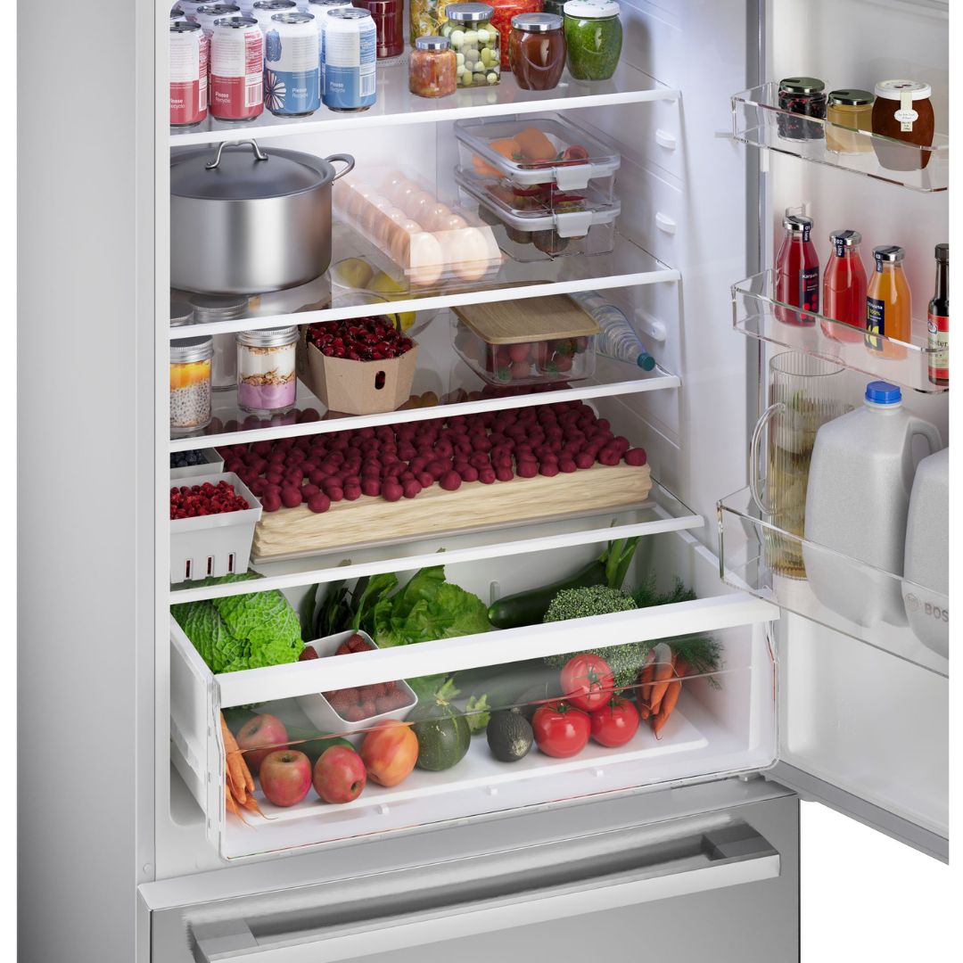 Bosch - 31.25 Inch 17.2 cu. ft Bottom Mount Refrigerator in Stainless - B33CM10SNS